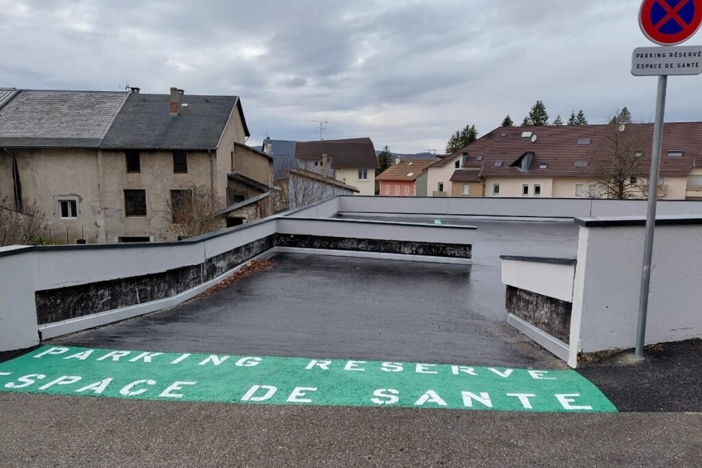 Réalisation marquage au sol Savoie Haute-Savoie Seynod 74000