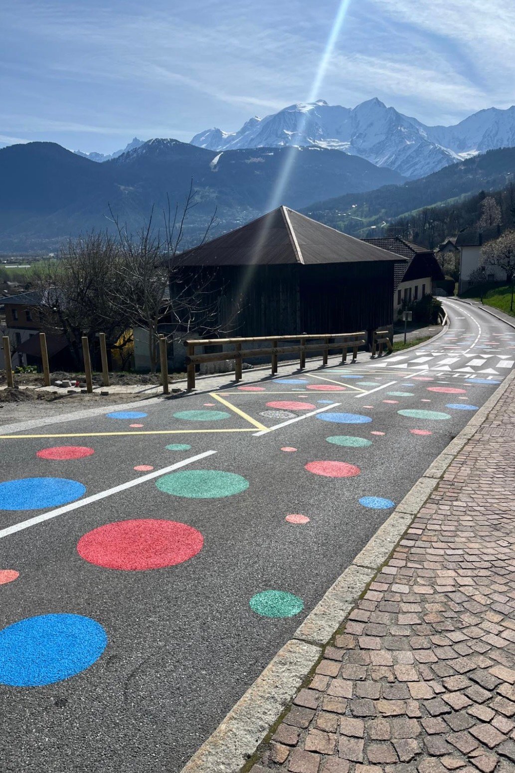 Sécurisation zone école 74 Haute-Savoie marquage au sol école et sport 73 74