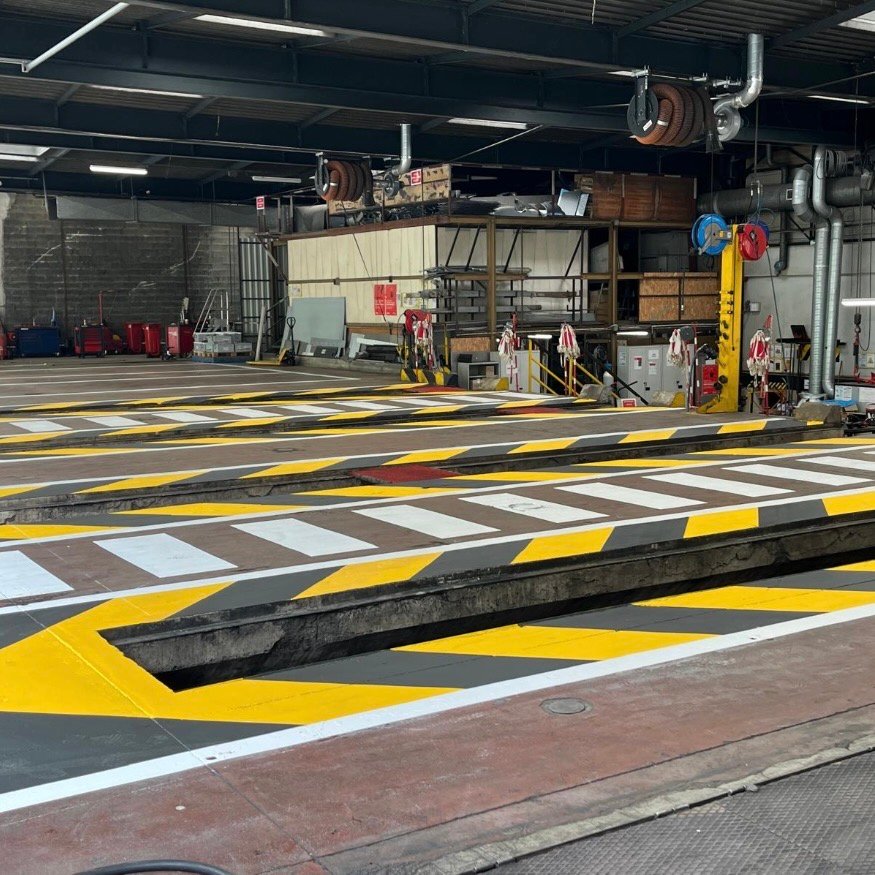 Marquage au sol industriel Chambéry zones logistiques 5S